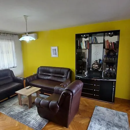 Aynur Apartment *